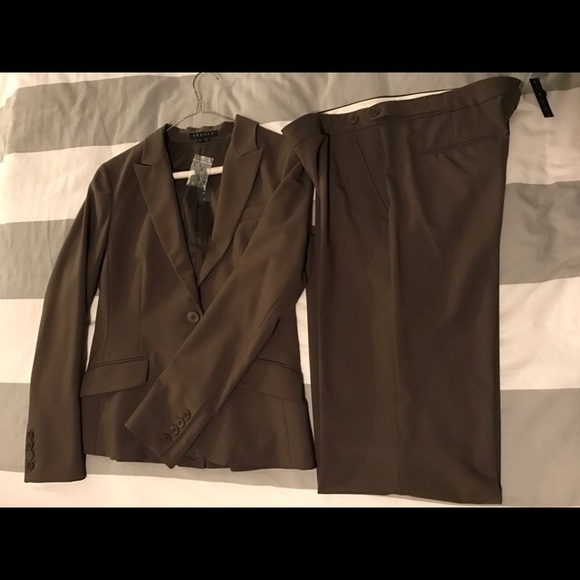 Theory Pant Suit - Picture 1 of 1